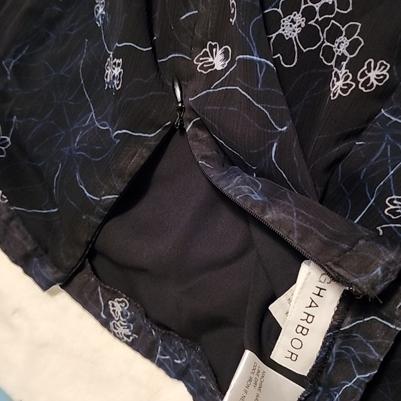 SAG HARBOR WOMEN'S SKIRT,   SIZE  18. DARK BLUE. - Picture 7 of 10